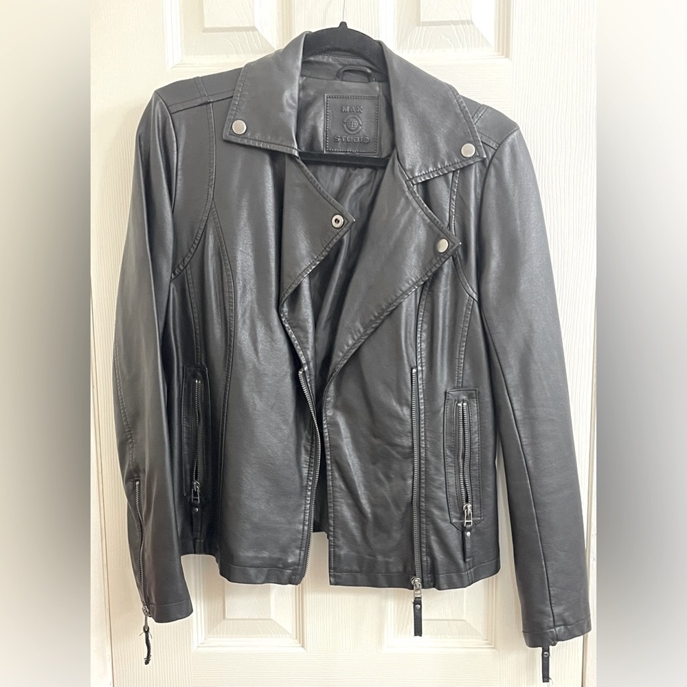 Faux leather black jacket xs